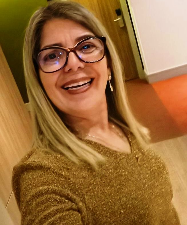 Confira os aniversariantes desse dia 04/11/25, por Dora Nunes