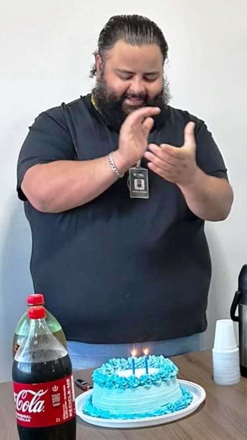 Saiba quem faz aniversário hoje, dia 24/11/25, por Dora Nunes