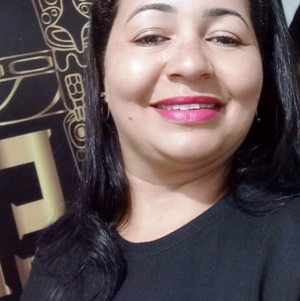 Confira os aniversariantes desse dia 04/11/25, por Dora Nunes