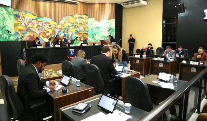 Vereadores aprovam projeto de fomento à industrialização por unanimidade