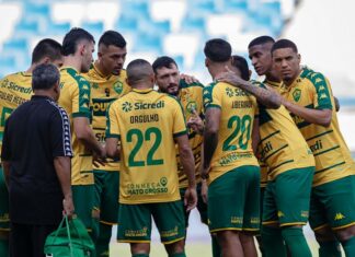 Category "Esportes" com ad especifico contratado