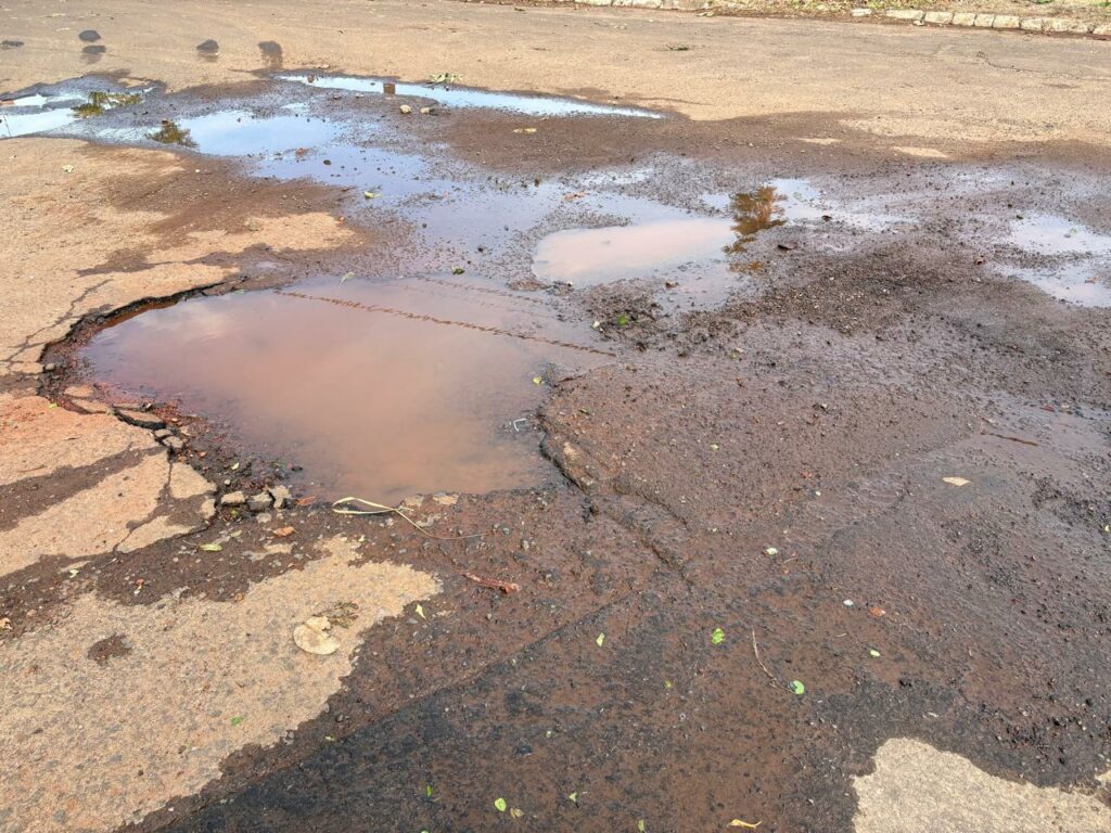 Em Campo Grande, Secretário ignora vida real e diz que buraqueira é problema histórico