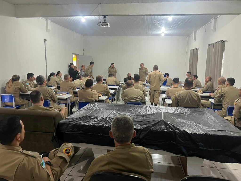 Eva Siqueira de Jesus: pioneira de Ponta Porã atuou decisivamente para implantação do Corpo de Bombeiros na fronteira Eva Siqueira de Jesus: pioneira de Ponta Porã atuou decisivamente para implantação do Corpo de Bombeiros na fronteira