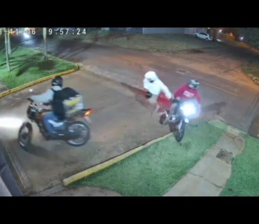 Em Ponta Porã, entregador de pizza é perseguido e escapa de quatro assaltantes em Ponta Porã Category Vídeos