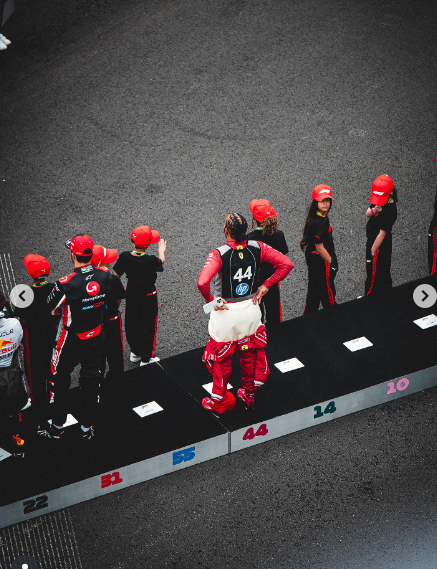 Thiaguinho relembra infância em MS após cantar hino nacional na F1: ‘Emoção’