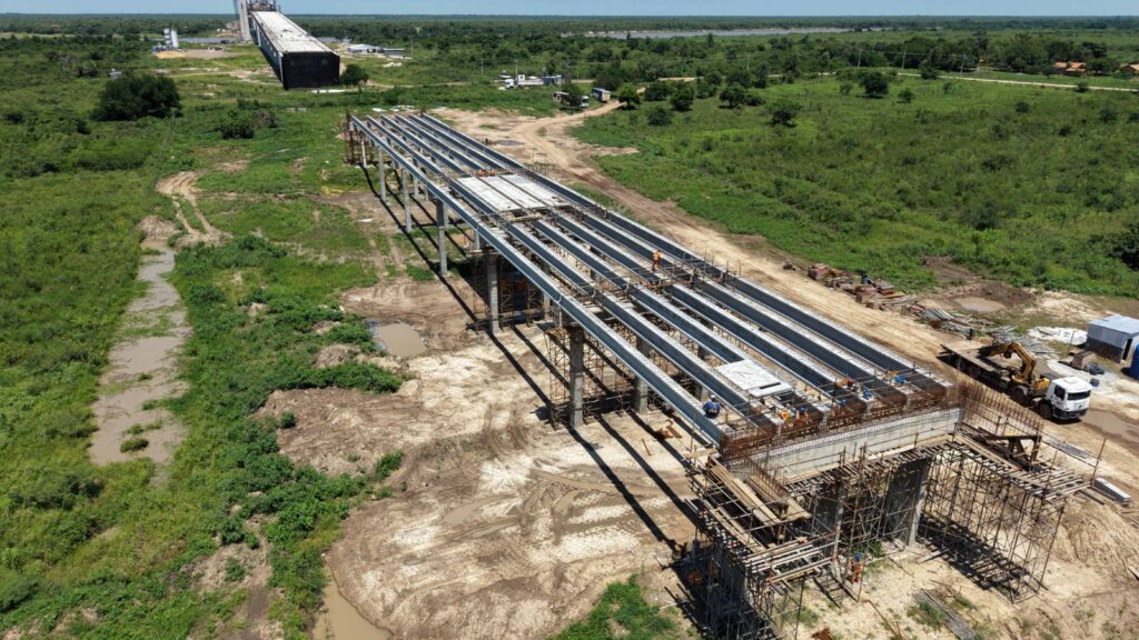 Ponte da Rota Bioceânica chega a 84% de conclusão e deve unir Brasil e Paraguai em 2026 Ponte da Rota Bioceânica chega a 84% de conclusão e deve unir Brasil e Paraguai em 2026