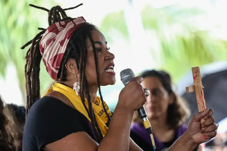 Em Brasília, mulheres denunciam feminicídios e a omissão do Estado