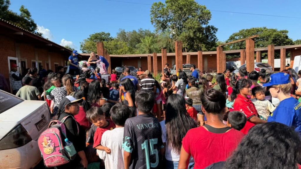 Deputada Lia Nogueira promove ação na Aldeia Bororó e leva alegria a centenas de crianças