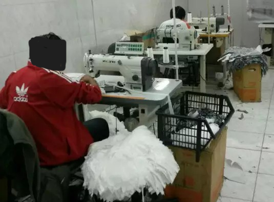 Dono de marca com ternos a R$ 7 mil mantinha trabalhadores em currais Dono de marca com ternos a R$ 7 mil mantinha trabalhadores em currais