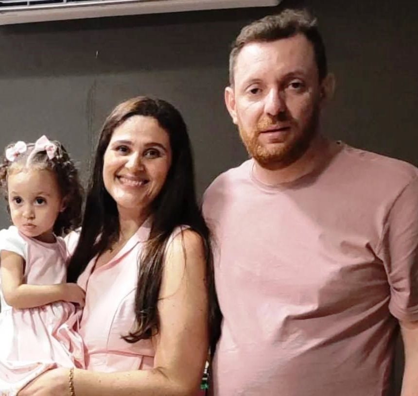 Confira os aniversariantes desse dia 08/12/25, por Dora Nunes