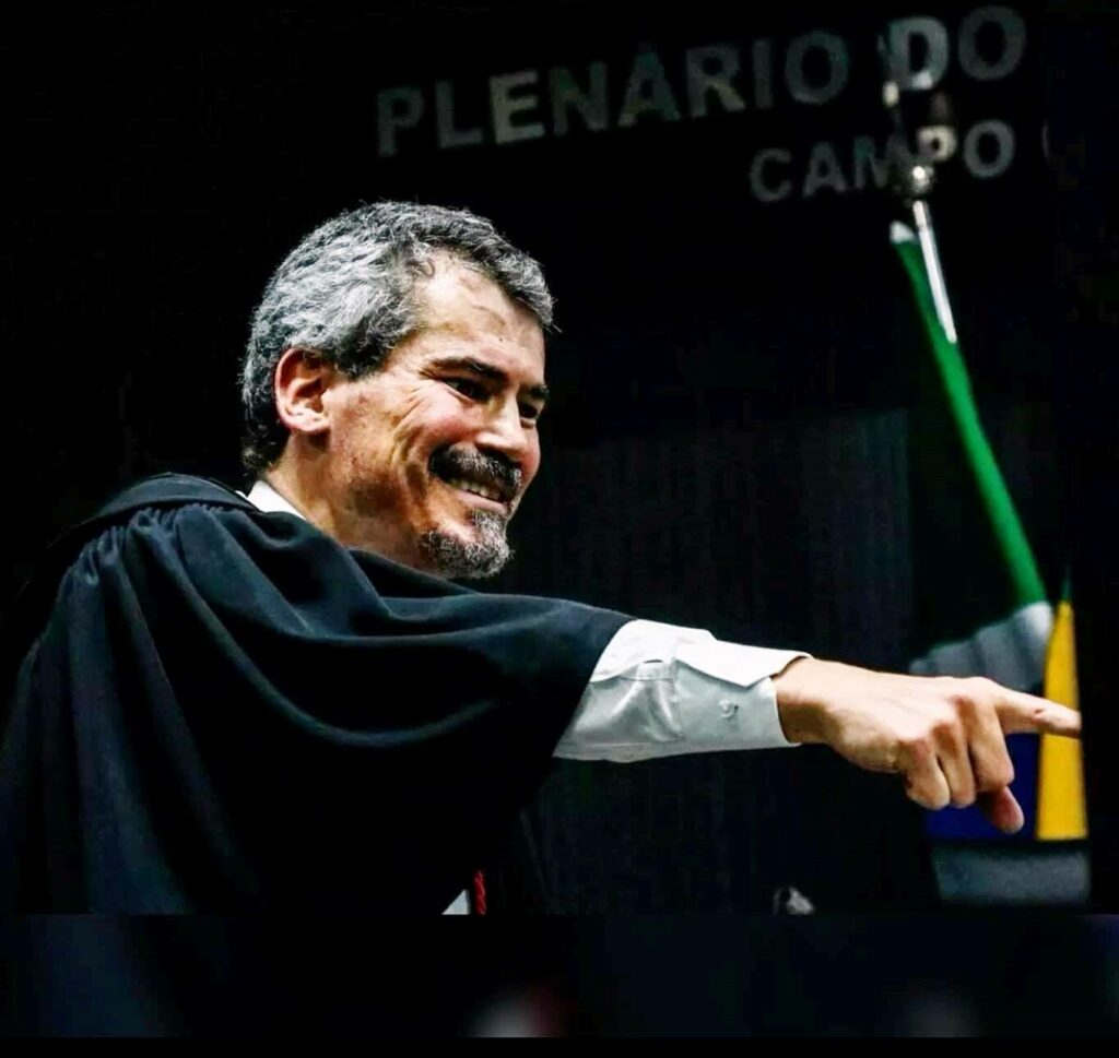 Saiba quem faz aniversário hoje, dia 20/12/25, por Dora Nunes Saiba quem faz aniversário hoje, dia 20/12/25, por Dora Nunes