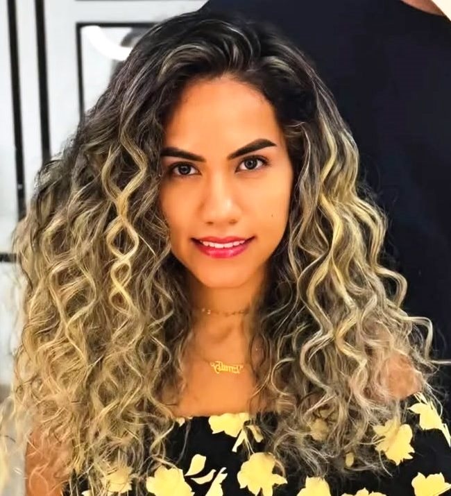 Saiba quem faz aniversário hoje, dia 30/12/25, por Dora Nunes Saiba quem faz aniversário hoje, dia 30/12/25, por Dora Nunes