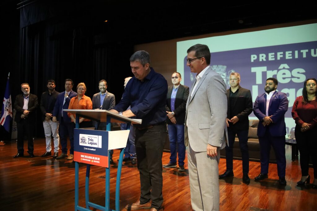 Com investimento de R$ 270 milhões, obra da MS-320 vai ligar cidades e impulsionar economia do Vale da Celulose Com investimento de R$ 270 milhões, obra da MS-320 vai ligar cidades e impulsionar economia do Vale da Celulose