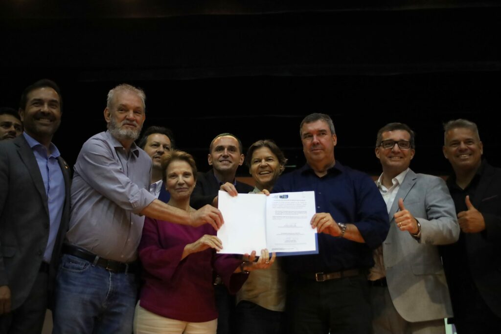 Com investimento de R$ 270 milhões, obra da MS-320 vai ligar cidades e impulsionar economia do Vale da Celulose Com investimento de R$ 270 milhões, obra da MS-320 vai ligar cidades e impulsionar economia do Vale da Celulose