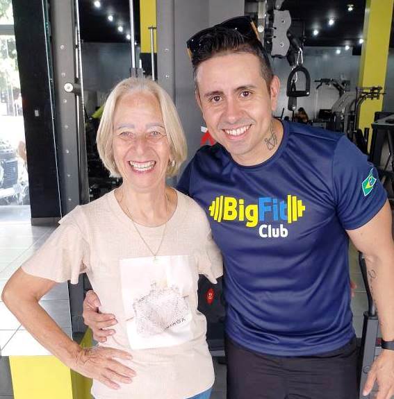 Confira os aniversariantes desse dia 19/12/25, por Dora Nunes