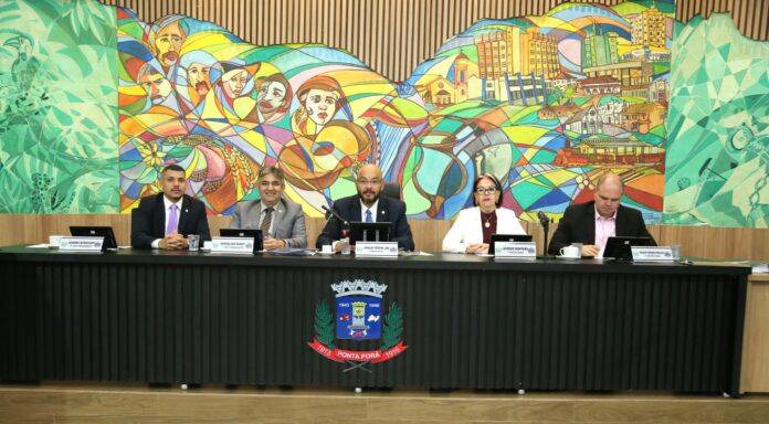 Legislativo realiza a última sessão do ano votando Orçamento e elegendo Mesa Diretora 2026