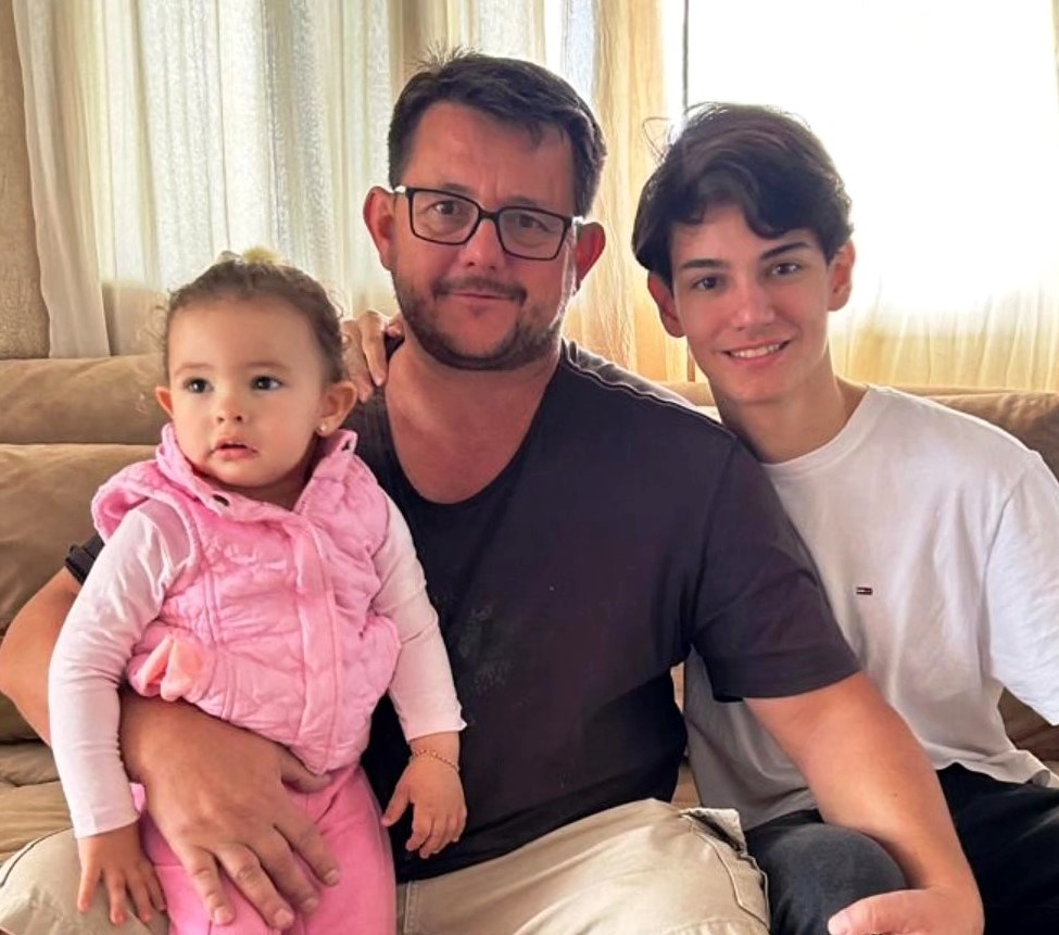 Saiba quem faz aniversário hoje, dia 03/12/25, por Dora Nunes