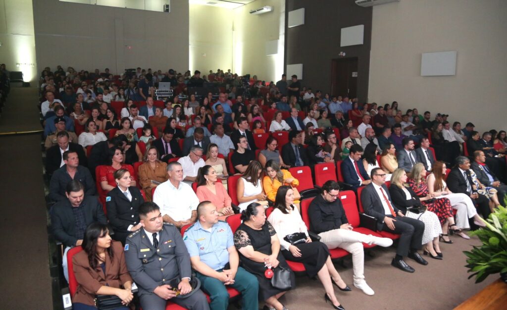“Momento único” diz Agnaldo Pereira Lima sobre reconhecimentos em sessão de honrarias “Momento único” diz Agnaldo Pereira Lima sobre reconhecimentos em sessão de honrarias