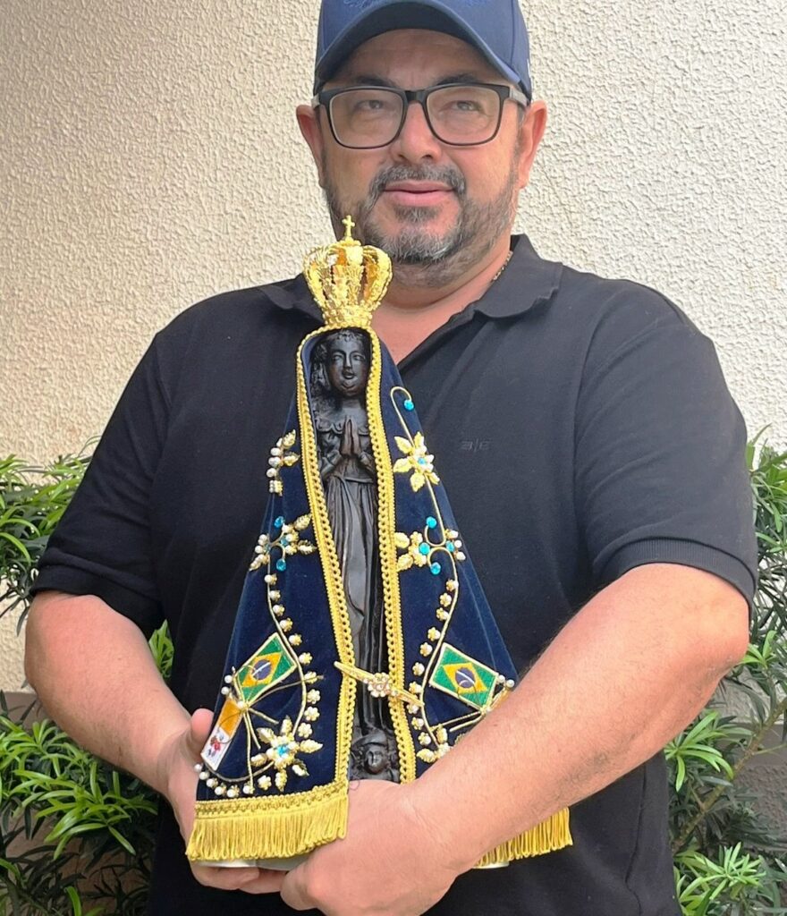 Confira os aniversariantes desse dia 05/12/25, por Dora Nunes