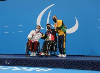 Category "Esportes" com ad especifico contratado