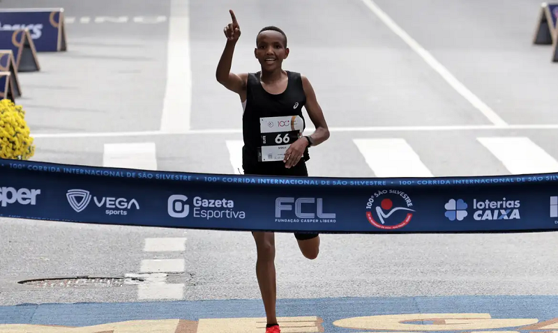 Com ultrapassagem nos minutos finais, etíope vence a São Silvestre Com ultrapassagem nos minutos finais, etíope vence a São Silvestre