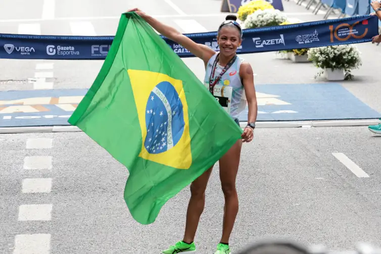 Com ultrapassagem nos minutos finais, etíope vence a São Silvestre Com ultrapassagem nos minutos finais, etíope vence a São Silvestre