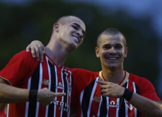 Category "Esportes" com ad especifico contratado