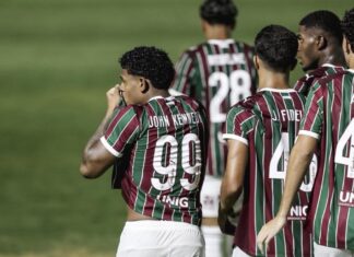 Category "Esportes" com ad especifico contratado