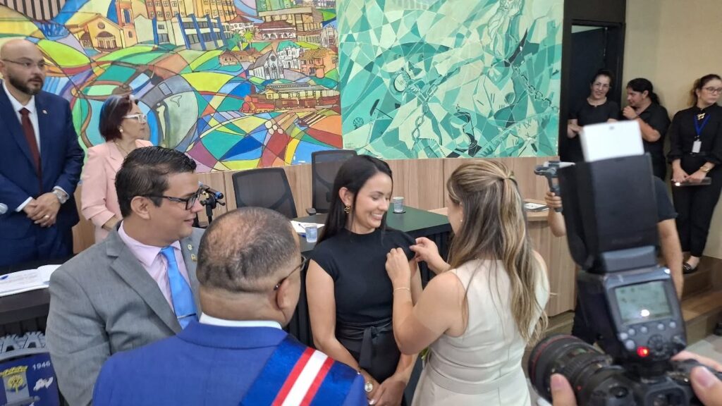 Em sessão solene, Jelson Bernabé assume a presidência da Câmara em Ponta Porã Em sessão solene, Jelson Bernabé assume a presidência da Câmara em Ponta Porã