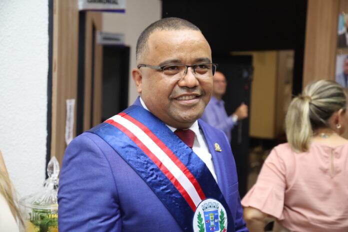 Presidente da Câmara, vereador Jelson Bernabé