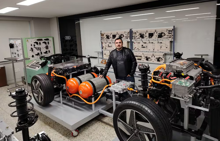 El futuro llegó: mecánico paraguayo comparte guía sobre vehículos eléctricos El futuro llegó: mecánico paraguayo comparte guía sobre vehículos eléctricos