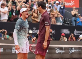 Category "Esportes" com ad especifico contratado