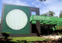 Template Colunistas – Yhuldes Giovani