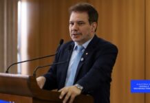 Template Colunistas – Yhuldes Giovani