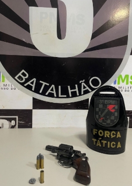 Em surto, idoso faz disparo e por pouco não atinge menino de 13 anos