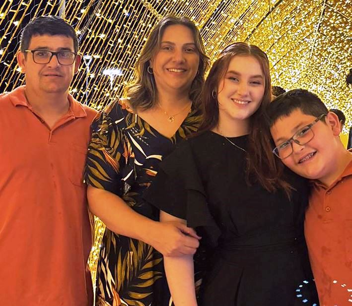 Saiba quem faz aniversário hoje, dia 04/02/26, por Dora Nunes