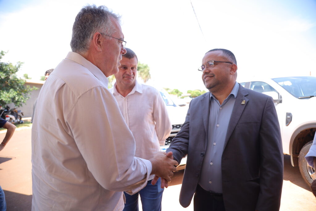 Vereadores prestigiam entrega de investimentos na saúde de Ponta Porã Vereadores prestigiam entrega de investimentos na saúde de Ponta Porã