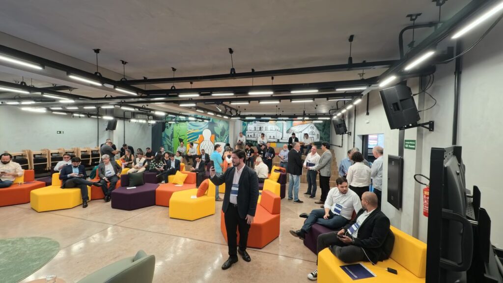 Missão Empresarial Brasil–Paraguai tem início no PTIn e reforça integração econômica na fronteira Missão Empresarial Brasil–Paraguai tem início no PTIn e reforça integração econômica na fronteira