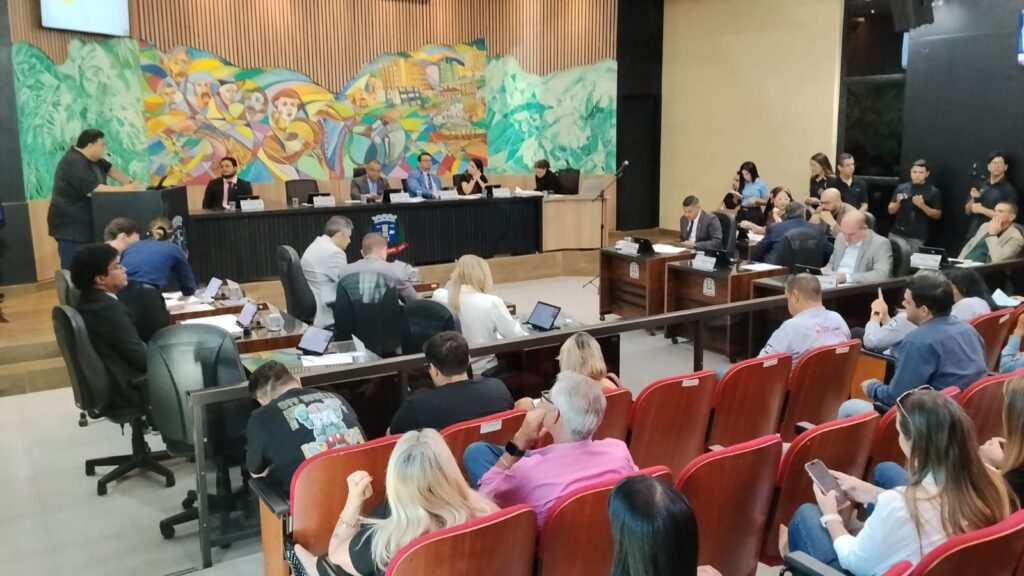 Vereadores aprovam reajuste salarial para os professores de Ponta Porã