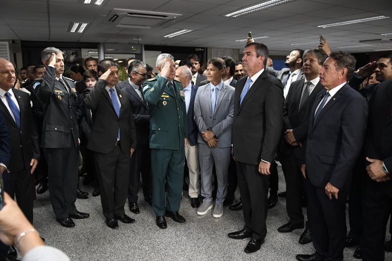 Aliança entre poderes e trabalho pelo desenvolvimento socioeconômico de MS marcam abertura do ano legislativo Aliança entre poderes e trabalho pelo desenvolvimento socioeconômico de MS marcam abertura do ano legislativo