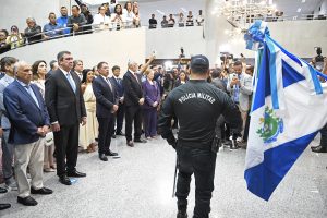 Aliança entre poderes e trabalho pelo desenvolvimento socioeconômico de MS marcam abertura do ano legislativo Aliança entre poderes e trabalho pelo desenvolvimento socioeconômico de MS marcam abertura do ano legislativo