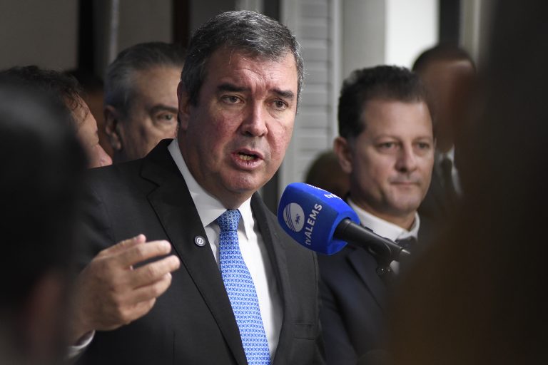 Aliança entre poderes e trabalho pelo desenvolvimento socioeconômico de MS marcam abertura do ano legislativo Aliança entre poderes e trabalho pelo desenvolvimento socioeconômico de MS marcam abertura do ano legislativo