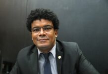 Template Colunistas – Yhuldes Giovani