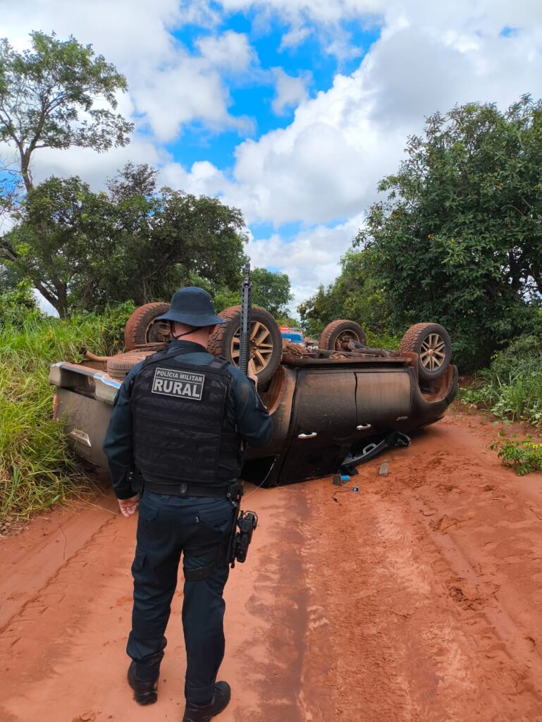 BPM Rural com apoio da PMR, apreenderam aproximadamente 2.000 quilos de maconha