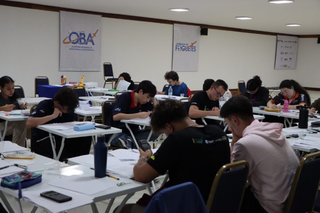 150 estudantes disputam vaga para as olimpíadas internacionais de astronomia e astrofísica 150 estudantes disputam vaga para as olimpíadas internacionais de astronomia e astrofísica