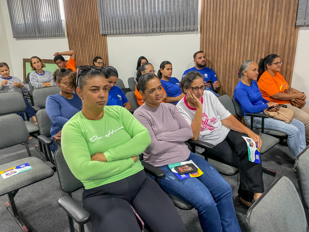 Capacitação sobre uso correto da rede de esgoto mobiliza agentes de saúde em Batayporã