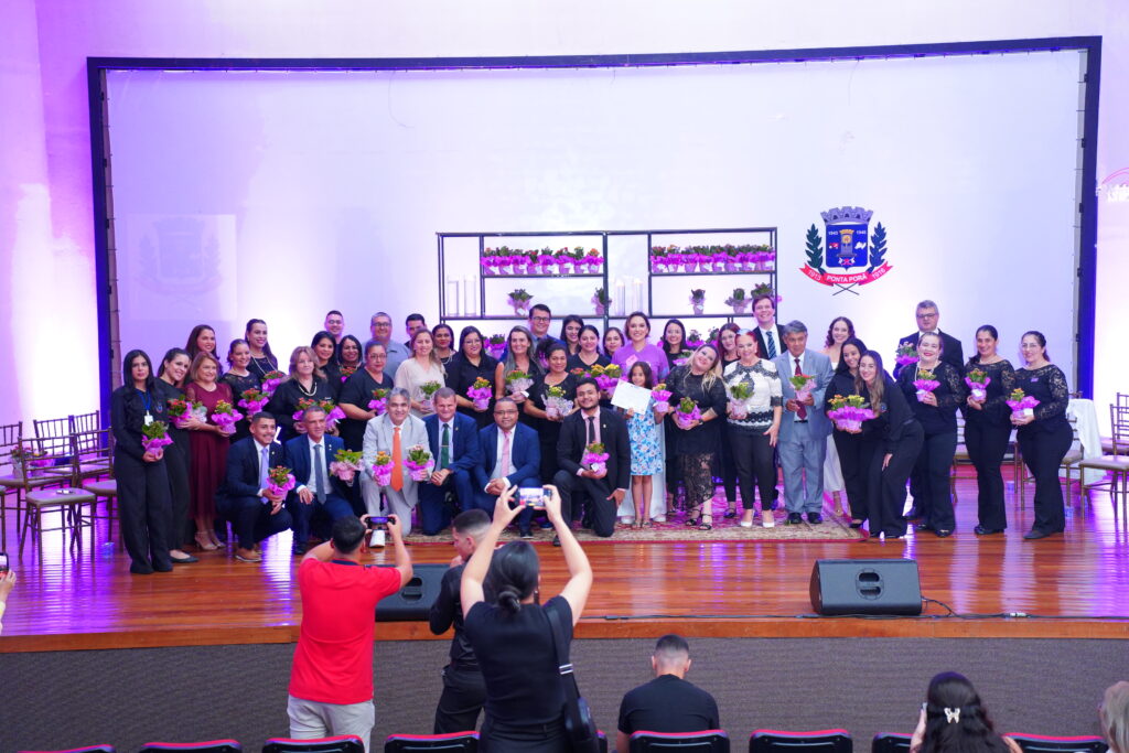 Mulheres que se destacam em Ponta Porã foram homenageadas pela Câmara Municipal Mulheres que se destacam em Ponta Porã foram homenageadas pela Câmara Municipal
