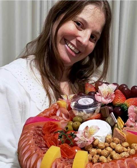 Saiba quem faz aniversário hoje, dia 28/03/26, por Dora Nunes