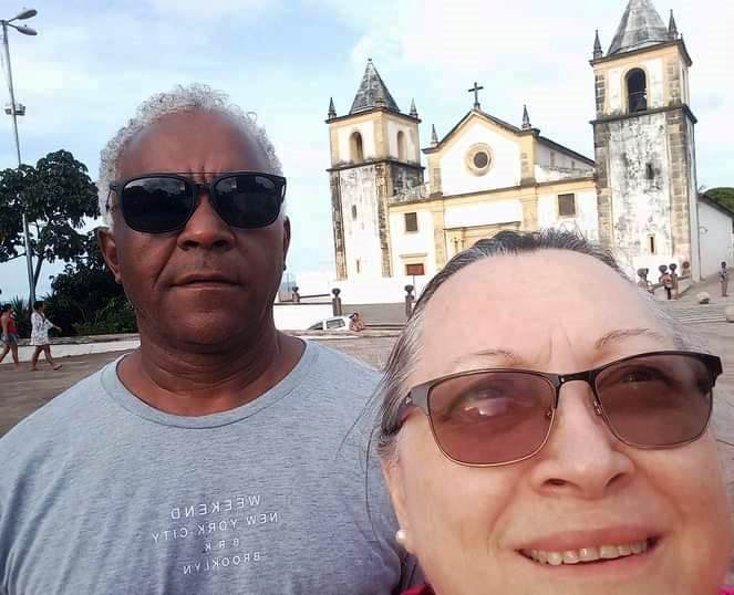 Saiba quem faz aniversário hoje, dia 08/03/26, por Dora Nunes