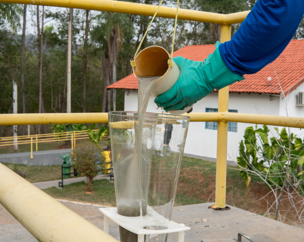 Verão exige atenção com o uso da rede de esgoto em Mato Grosso do Sul